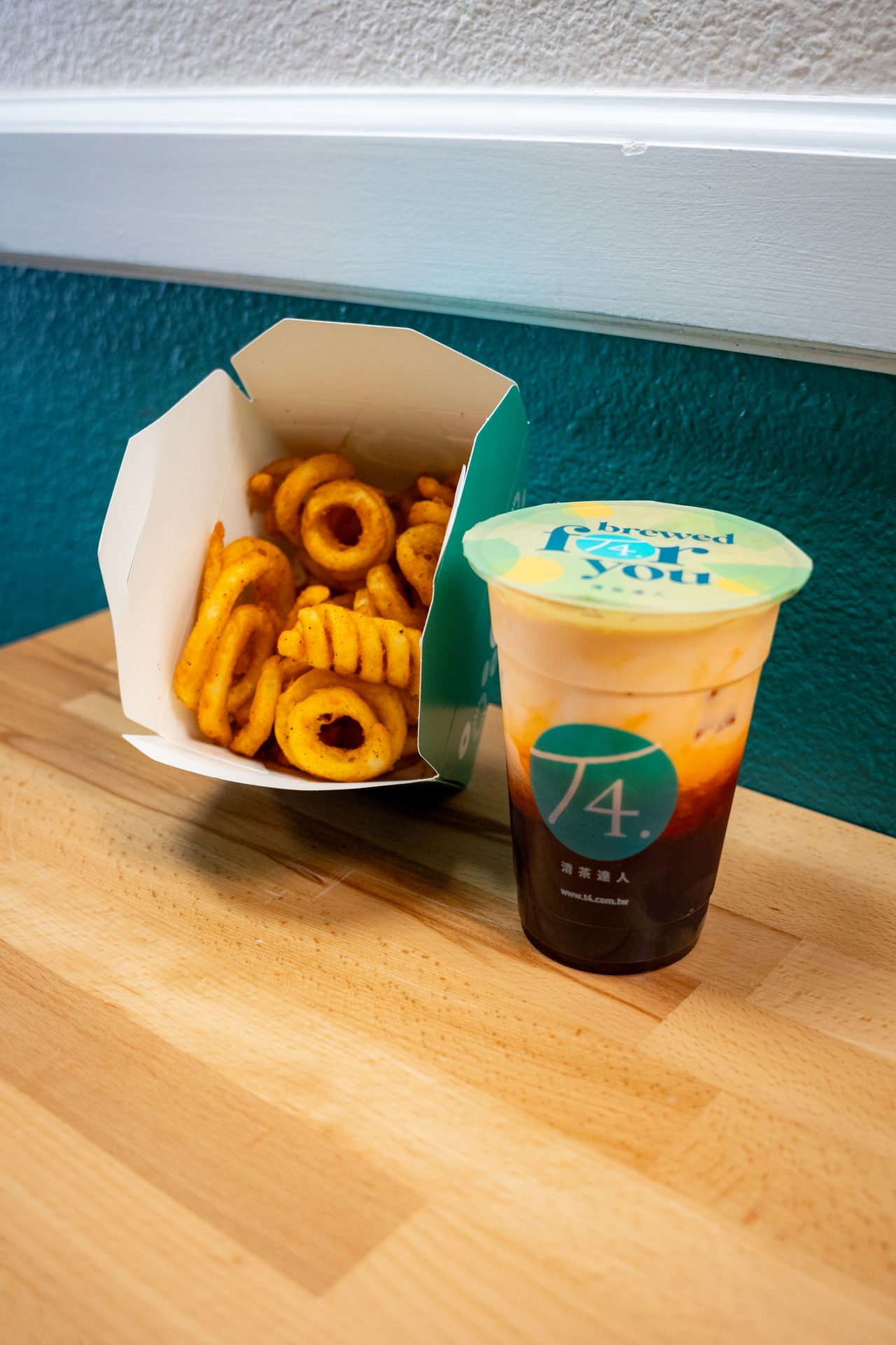 Thai Milk Tea + Curly Fries